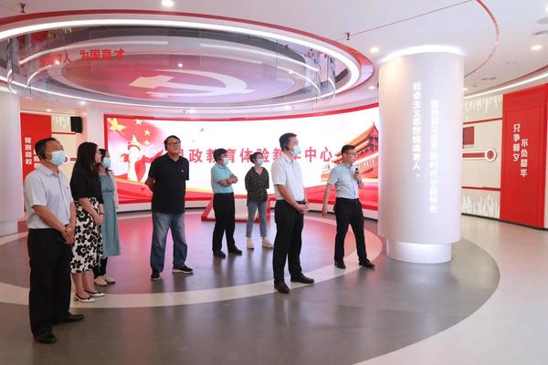 省教育厅政策法规处党支部在郑州科技学院开展主题党日活IM电竞 IM电竞app动(图1)