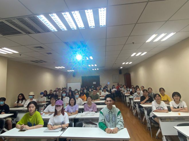 新生入学教育⑯ 新闻传播学院举办2022级IM电竞 IM电竞app新生教育——学生手册解读讲座(图5)