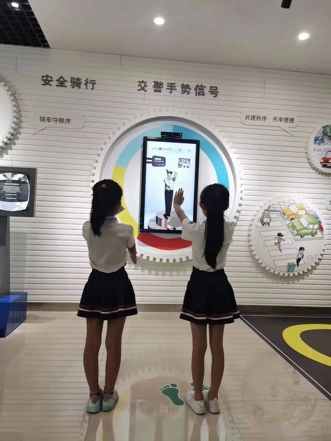 走进浦江县安防体验馆来一场真实的安全体验IM电竞 电子竞技平台(图2)