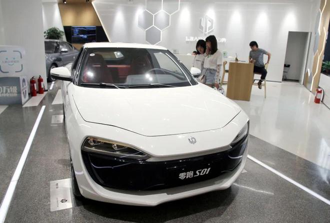 IM电竞 电子竞技平台360亿零跑汽车背后站着两个安防大佬(图3)