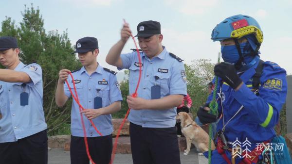 人防加机防 鼓楼警方构筑IM电竞 电子竞技平台假期景区安防屏障(图3)