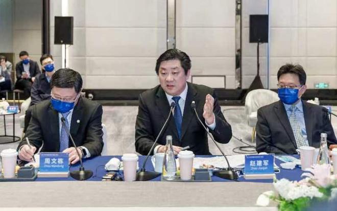 IM电竞 电子竞技平台“携手无锡国际化现代化建设”圆桌会在沪举行(图2)