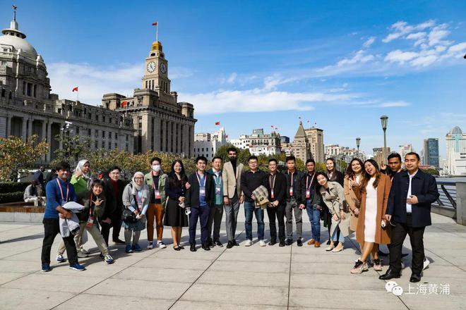 IM电竞 电子竞技平台“时间太短不过瘾！”中国国际新闻交流中心项目记者团参观黄浦(图1)
