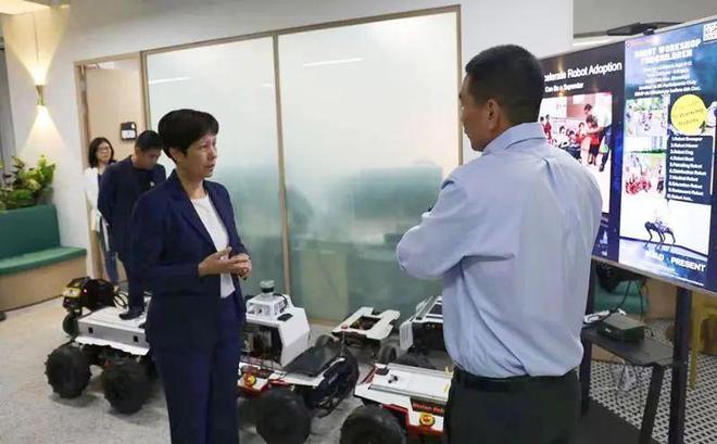 IM电竞 IM电竞平台新加坡总理公署部长考察园区新加坡国际商务合作中心(图3)