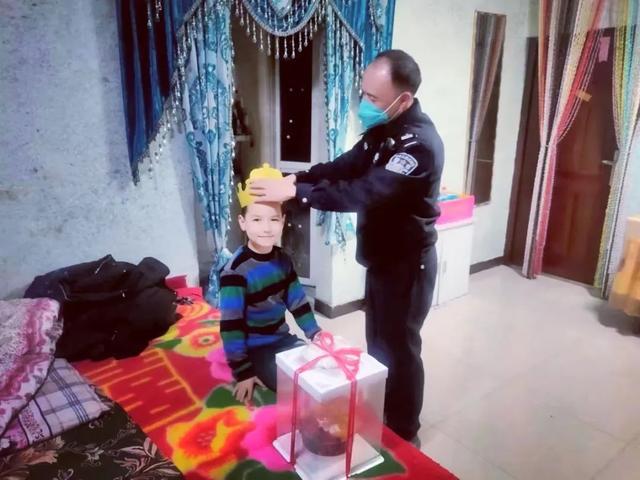 张志方：IM电竞 IM电竞app心系百姓热情服务(图3)