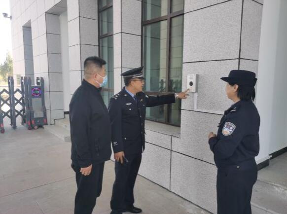 IM电竞 IM电竞平台瓜州县西湖派出所“三个狠抓”筑牢校园安防体系(图1)