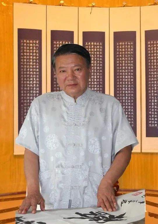 山西老年书画家协会春联书法朔IM电竞 IM电竞app州作品展(图2)