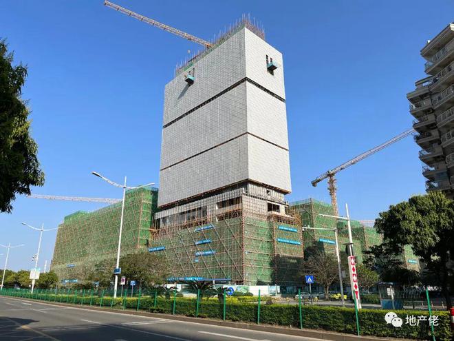 近20个小IM电竞 电子竞技平台区开启学位争夺战东莞南城CBD学校火了！(图2)
