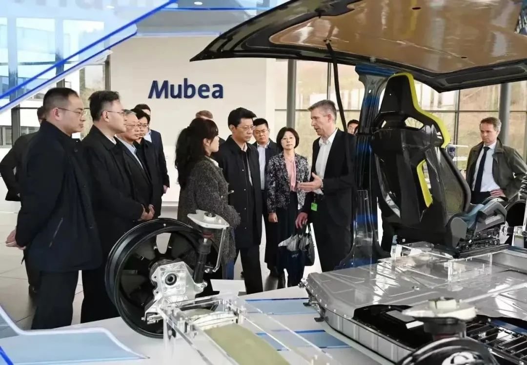 洽谈合作！扬州市委书记王进健赴IM电竞 IM电竞app德国、荷兰、法国访问和招商推介(图3)