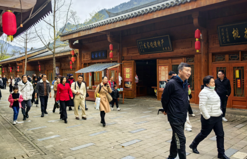 IM电竞 电子竞技平台贵州省文旅康养商协会走进中国傩城(图2)