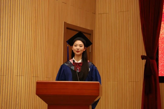 上海对外经贸大学国际商务外语学院举行2023届研究生学位授予仪式IM电竞 电子竞技平台(图3)