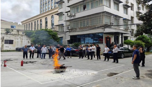 IM电竞 IM电竞平台农发行铜仁市分行举办安防知识培训和突发 应急事件演练活动(图2)
