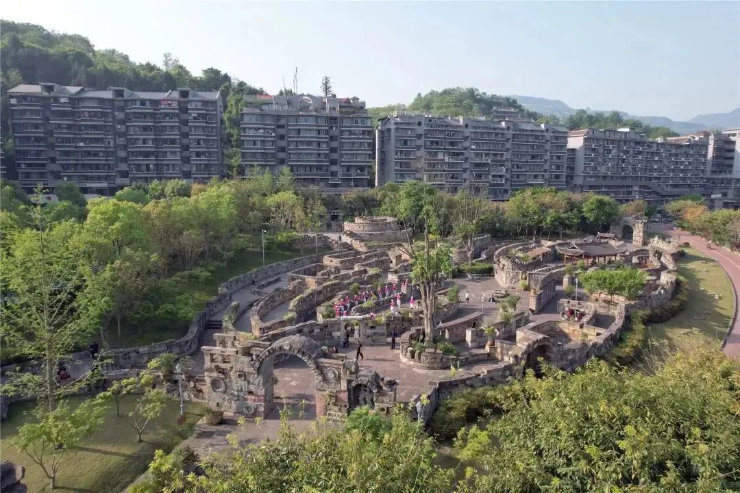 IM电竞 IM电竞平台“智治”应用案例丨云阳移民社区安防系统(图1)