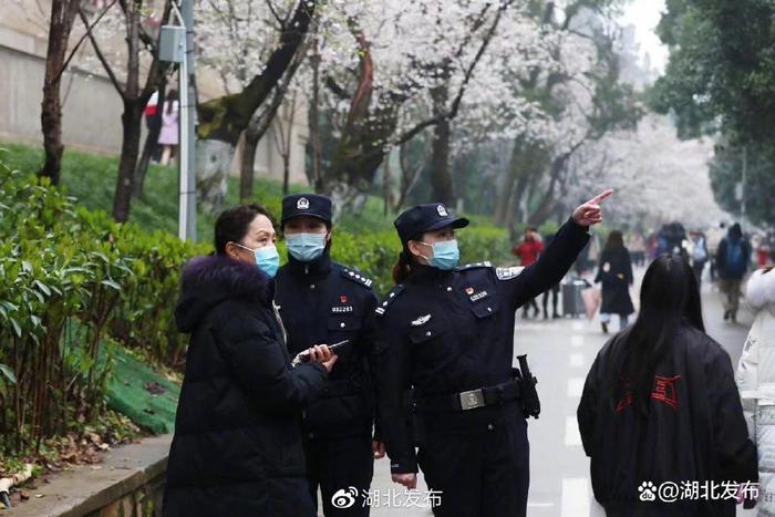 武汉市武昌区公安分局珞珈山派出所：让高校学子体会安全就在身边举行IM电竞 IM电竞app(图5)