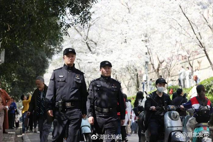 武汉市武昌区公安分局珞珈山派出所：让高校学子体会安全就在身边举行IM电竞 IM电竞app(图6)
