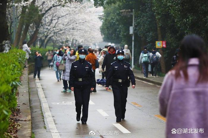 武汉市武昌区公安分局珞珈山派出所：让高校学子体会安全就在身边举行IM电竞 IM电竞app(图3)