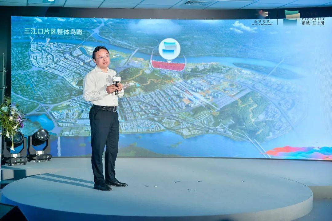 IM电竞 IM电竞app榕城·江上图“福州国际商务招商中心”暨“仓山总部经济港”揭牌(图5)