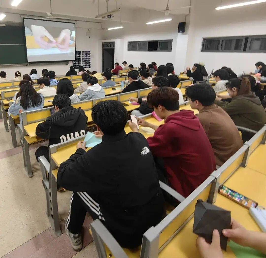 IM电竞 电子竞技平台“社”彩缤纷“团”聚青春 第6周社团活动(图3)